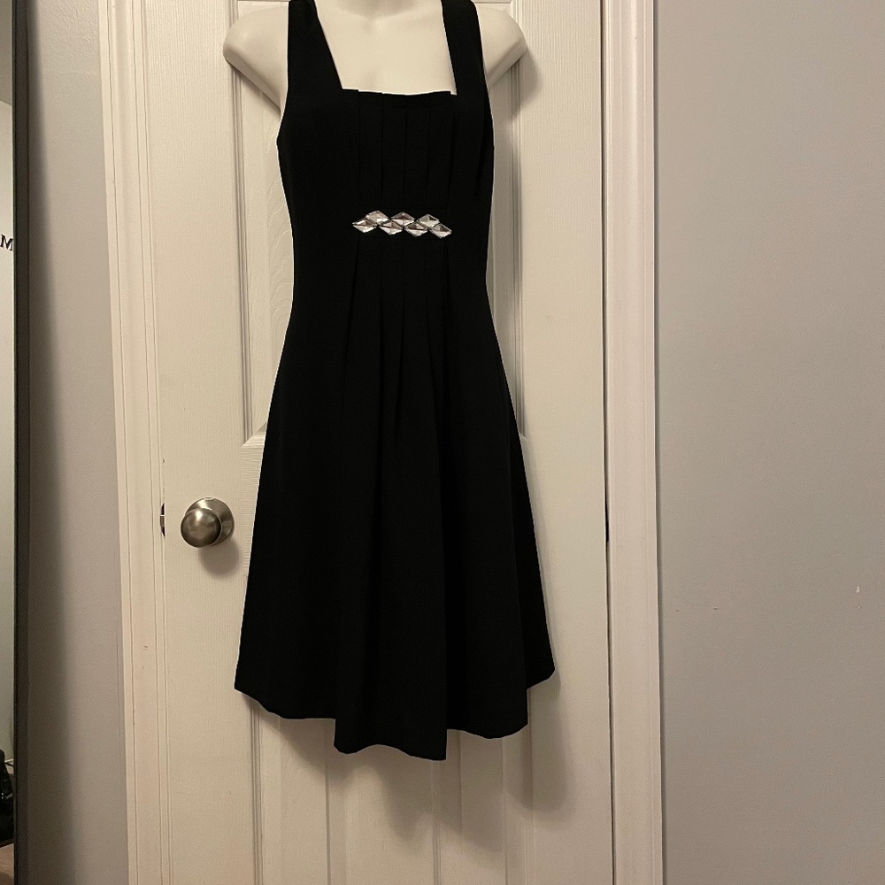 Loft Pleated Skirt Dress Sz 6 Black Zip Up